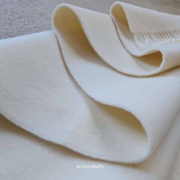 NWOT {LUXURY} Wool Cashmere Scarf Thick Soft *AMAZING* - Picture 11 of 17